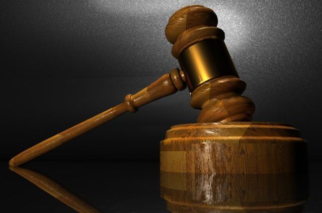 DieBasis Hamburg klagt gegen „2G-Regel“ (Bild) DieBasis Hamburg klagt gegen „2G-Regel“ - law 1063249 1920 e1630100353521
