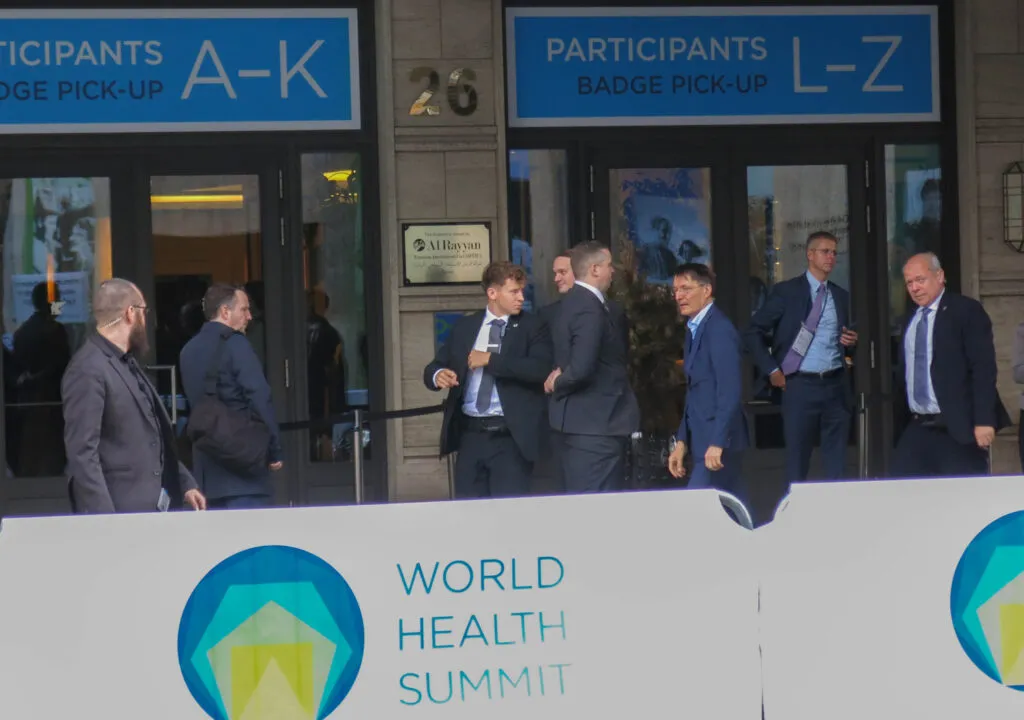 Minister Lauterbach, Ankunftbei der Word Health Summit 