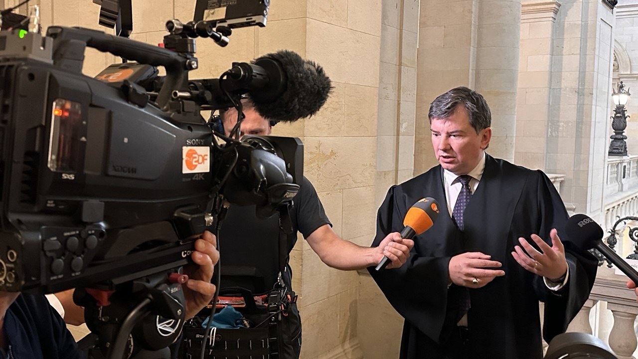 Prozessbevollmächtigter Dr. Harald von Herget im Interview mit ZDF