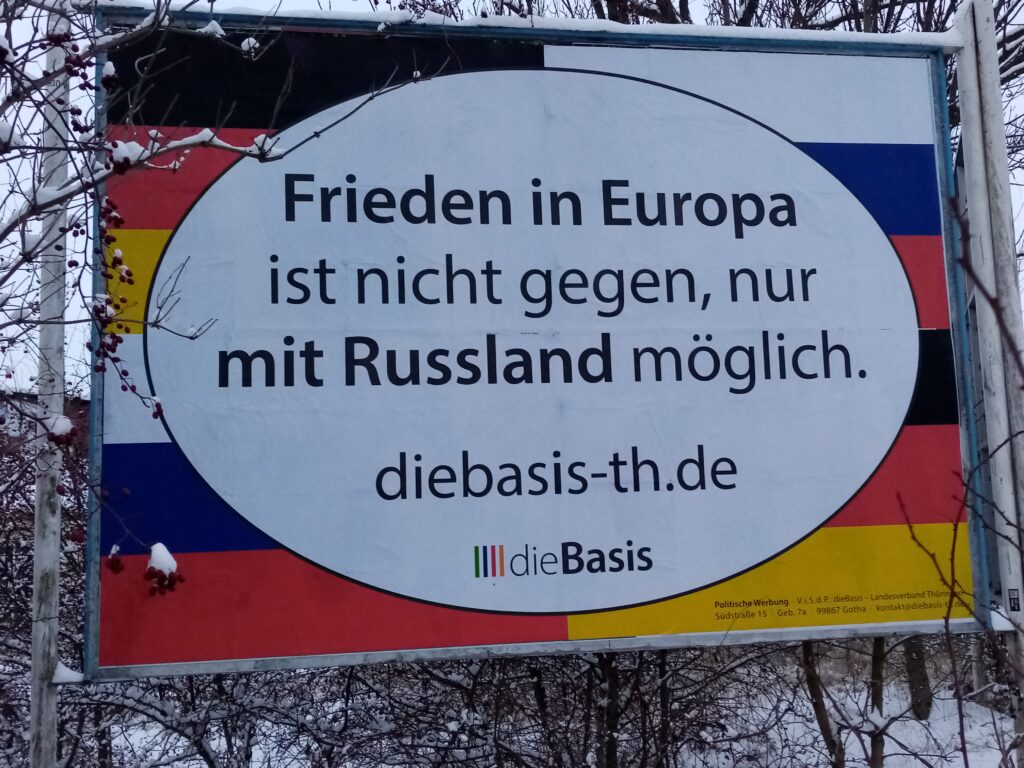 „Frieden in Europa ist nicht gegen, nur mit Russland möglich.“ (Bild) „Frieden in Europa ist nicht gegen, nur mit Russland möglich.“ - berkaer bahnhof 2026 01 26